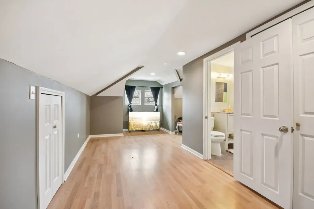 2928 North Rutherford Avenue Chicago IL 60634