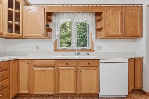 1952 Larod Drive Dixon IL 61021
