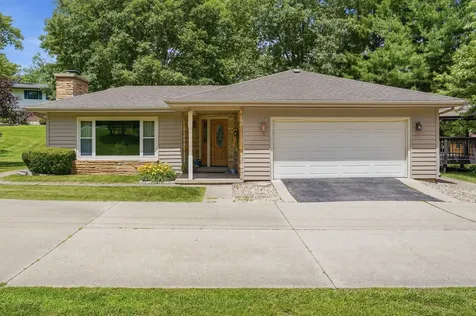 1952 Larod Drive Dixon IL 61021