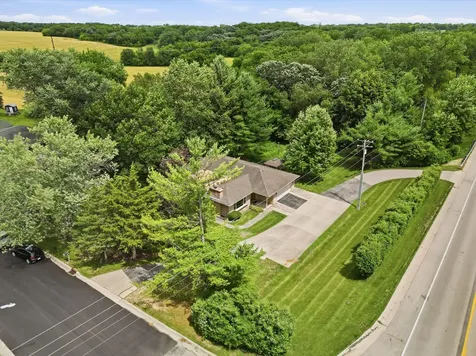 1952 Larod Drive Dixon IL 61021