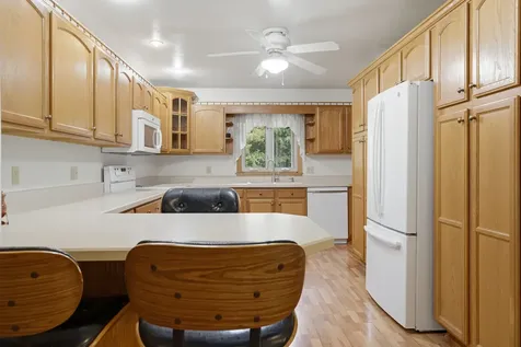 1952 Larod Drive Dixon IL 61021