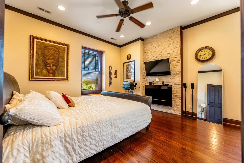 4126 South Lake Park Avenue Chicago IL 60653