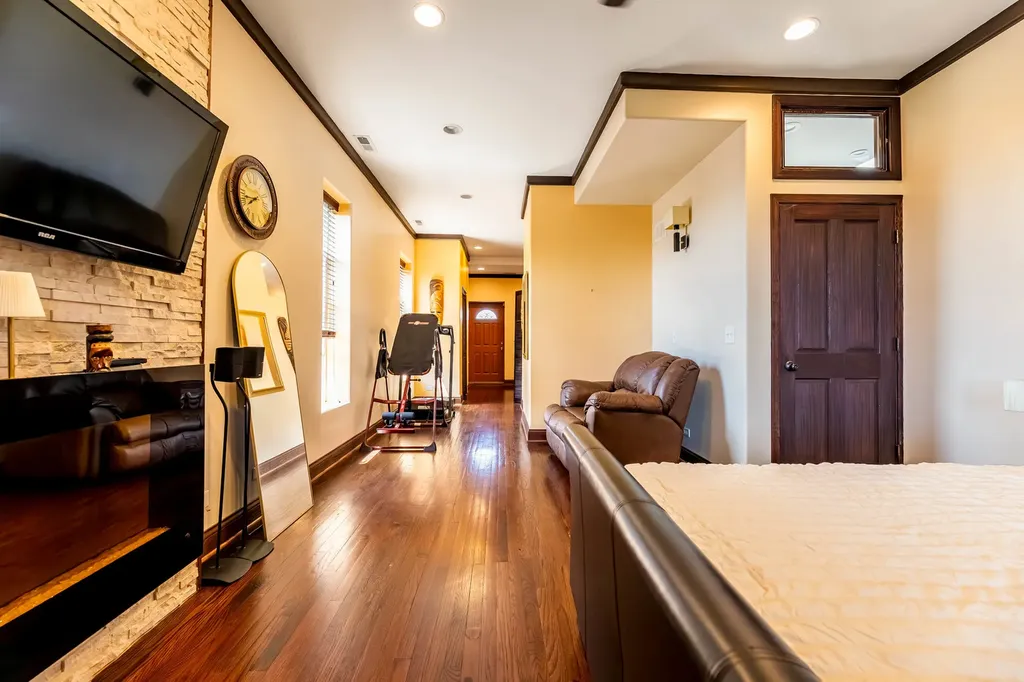 4126 South Lake Park Avenue Chicago IL 60653