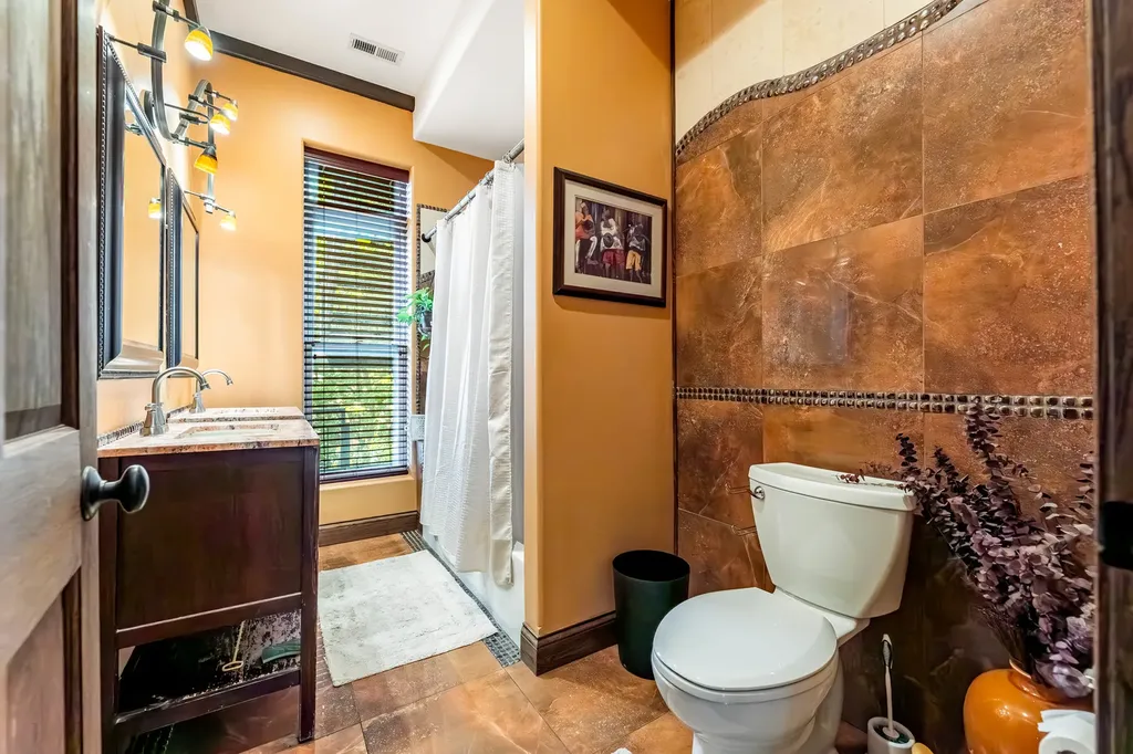 4126 South Lake Park Avenue Chicago IL 60653