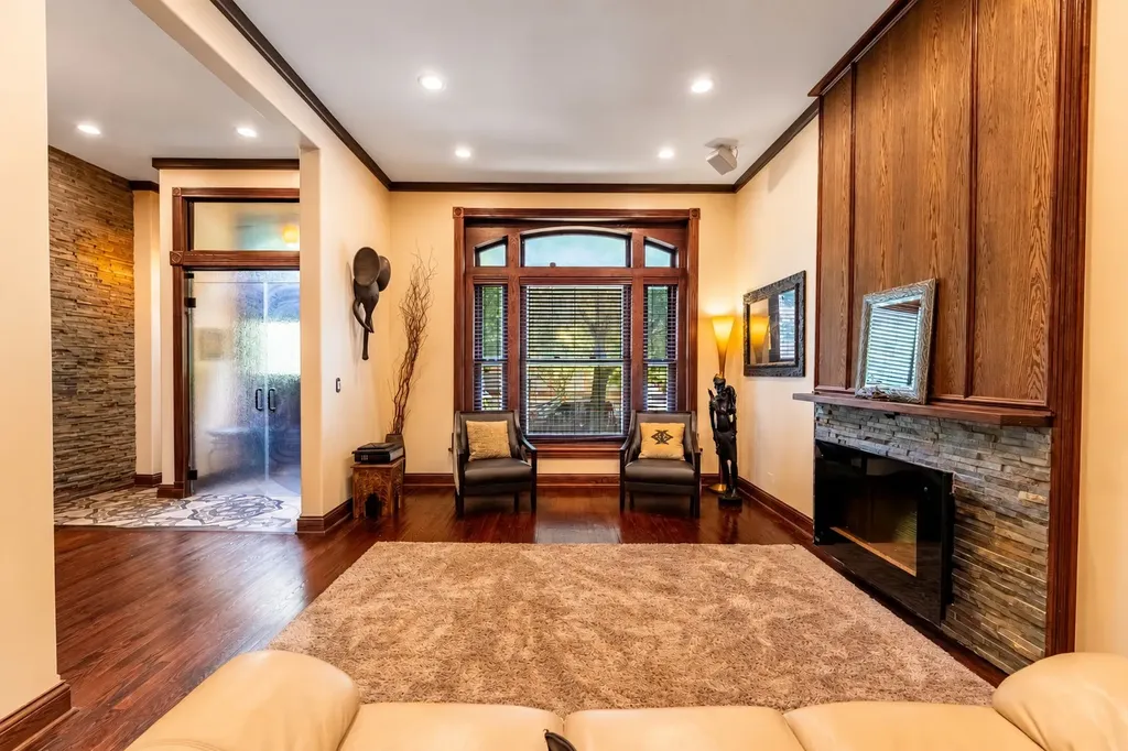 4126 South Lake Park Avenue Chicago IL 60653
