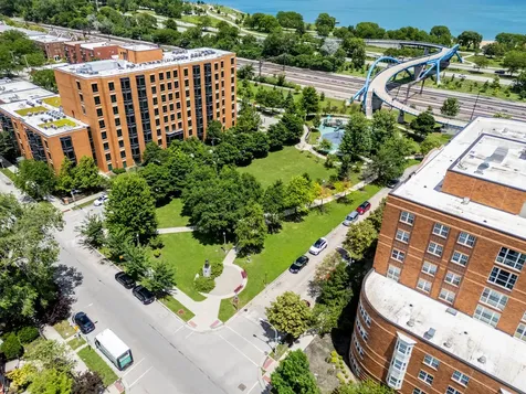 4126 South Lake Park Avenue Chicago IL 60653