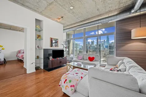 700 North Larrabee Street Chicago IL 60654