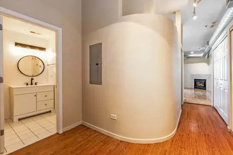 1000 East 53rd Street Chicago IL 60615