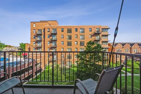 1000 East 53rd Street Chicago IL 60615