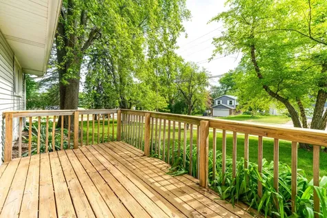 200 South Beck Road Lindenhurst IL 60046