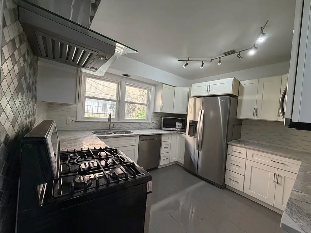 4820 West Conrad Street Skokie IL 60077