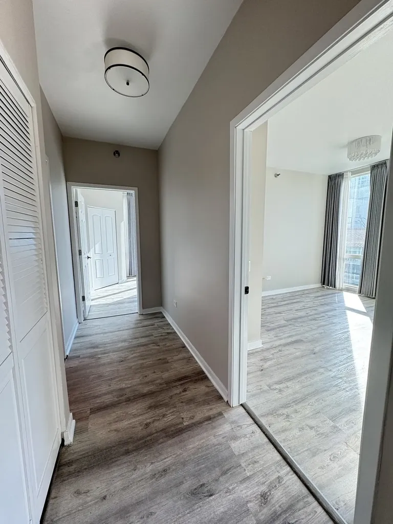 757 North Orleans Street Chicago IL 60654