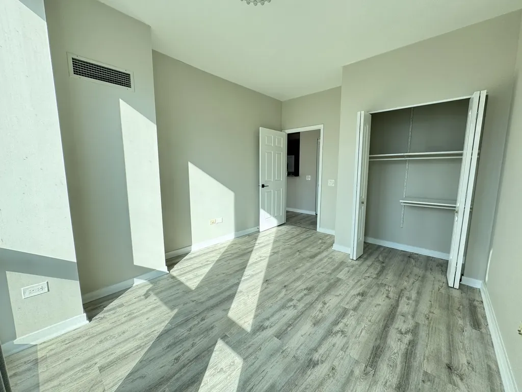 757 North Orleans Street Chicago IL 60654