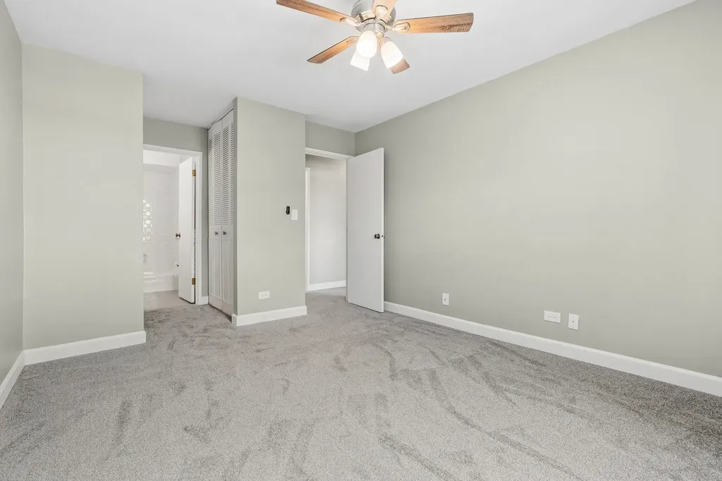 4623 North Chester Avenue Chicago IL 60656