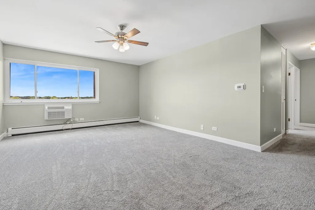 4623 North Chester Avenue Chicago IL 60656