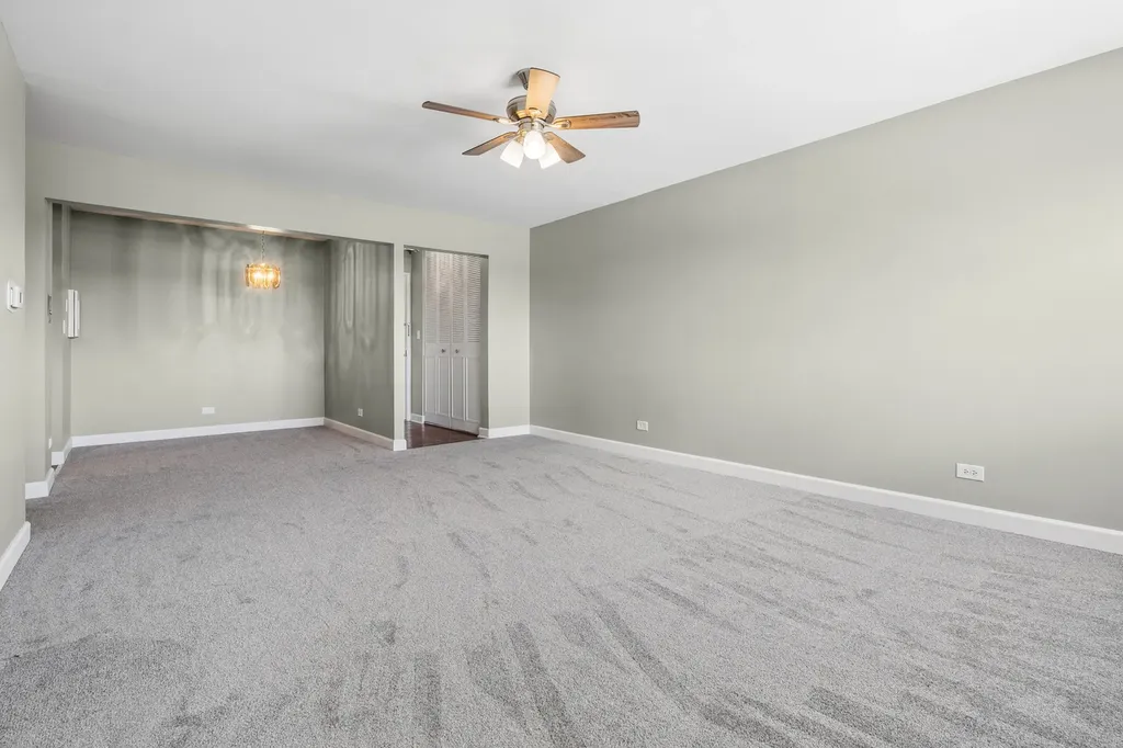 4623 North Chester Avenue Chicago IL 60656
