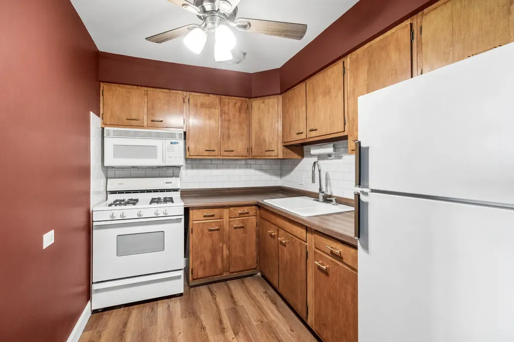 4623 North Chester Avenue Chicago IL 60656