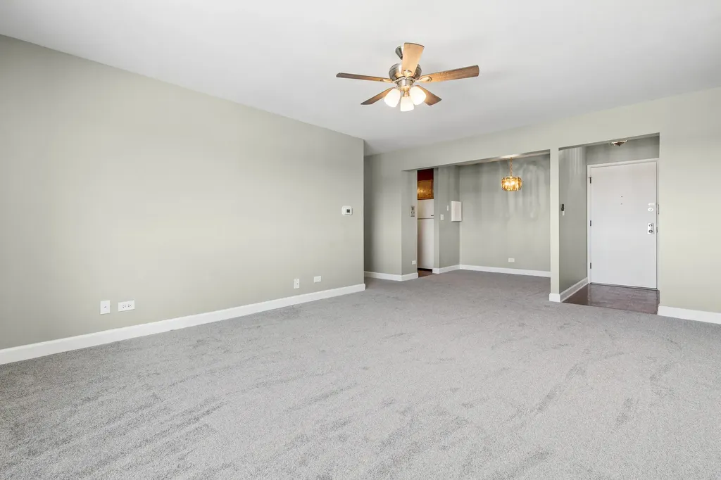 4623 North Chester Avenue Chicago IL 60656