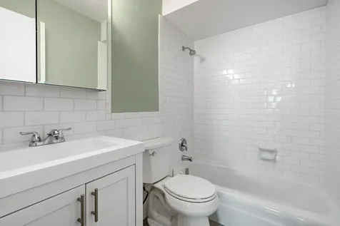 4623 North Chester Avenue Chicago IL 60656