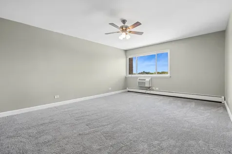 4623 North Chester Avenue Chicago IL 60656