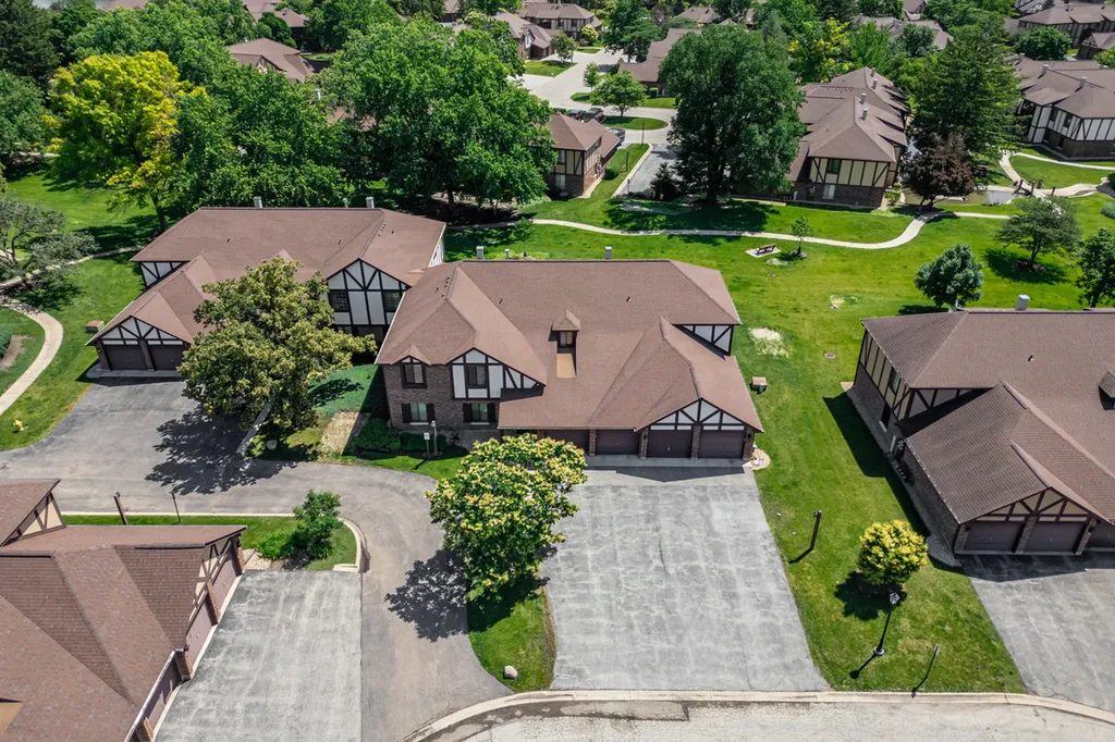 1753 Plymouth Court Wheaton IL 60189