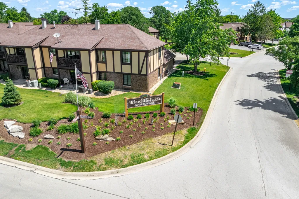 1753 Plymouth Court Wheaton IL 60189