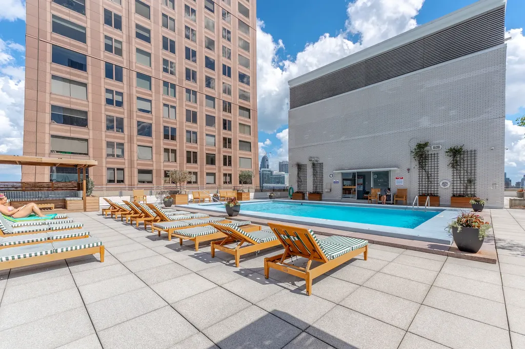 777 North Michigan Avenue Chicago IL 60611