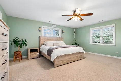 9352 South Ridgeway Avenue Evergreen Park IL 60805