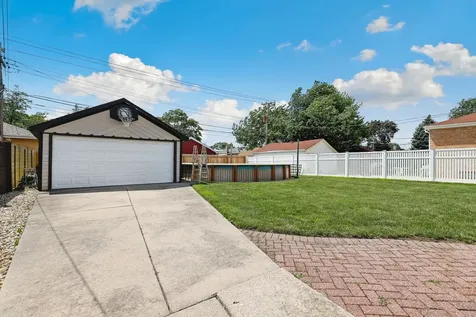 9352 South Ridgeway Avenue Evergreen Park IL 60805