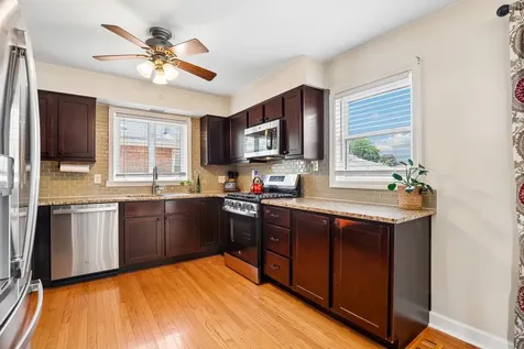 9352 South Ridgeway Avenue Evergreen Park IL 60805