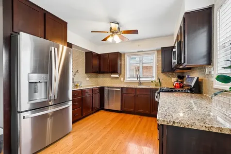 9352 South Ridgeway Avenue Evergreen Park IL 60805