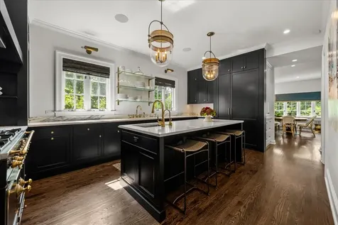 605 Arbor Vitae Road Winnetka IL 60093