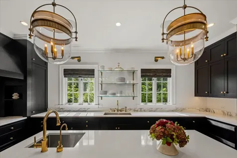 605 Arbor Vitae Road Winnetka IL 60093