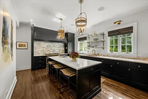 605 Arbor Vitae Road Winnetka IL 60093
