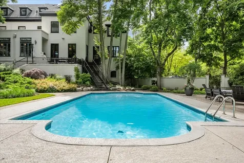 605 Arbor Vitae Road Winnetka IL 60093