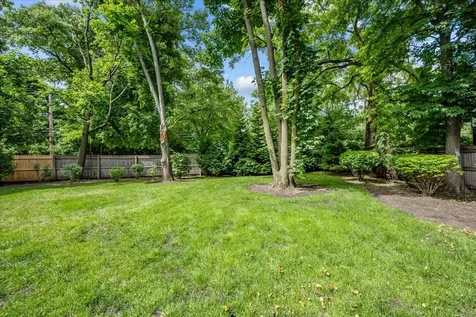 605 Arbor Vitae Road Winnetka IL 60093