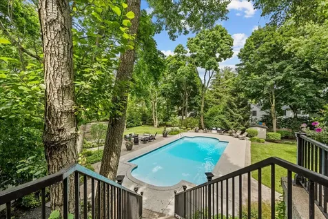 605 Arbor Vitae Road Winnetka IL 60093