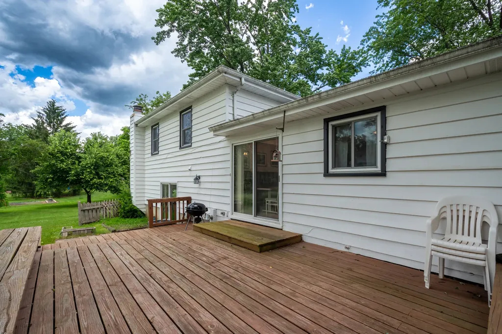 40581 North Sunset Drive Antioch IL 60002