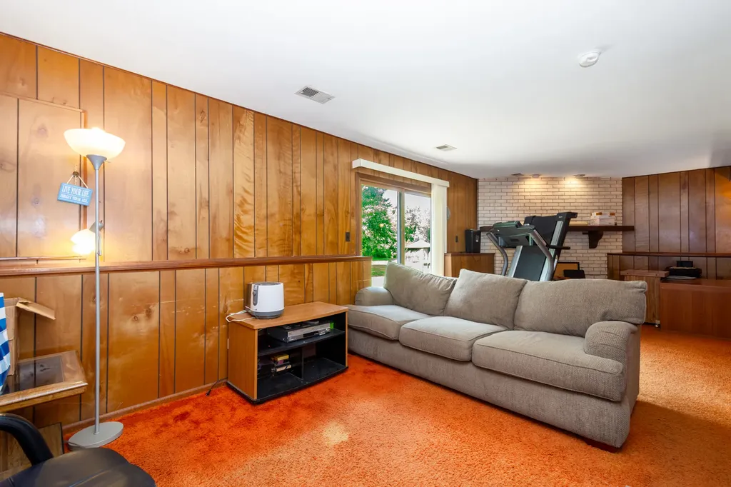 40581 North Sunset Drive Antioch IL 60002