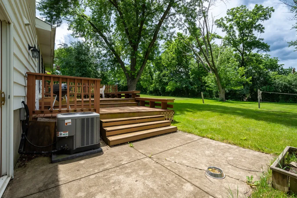 40581 North Sunset Drive Antioch IL 60002