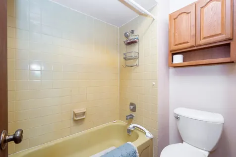 40581 North Sunset Drive Antioch IL 60002
