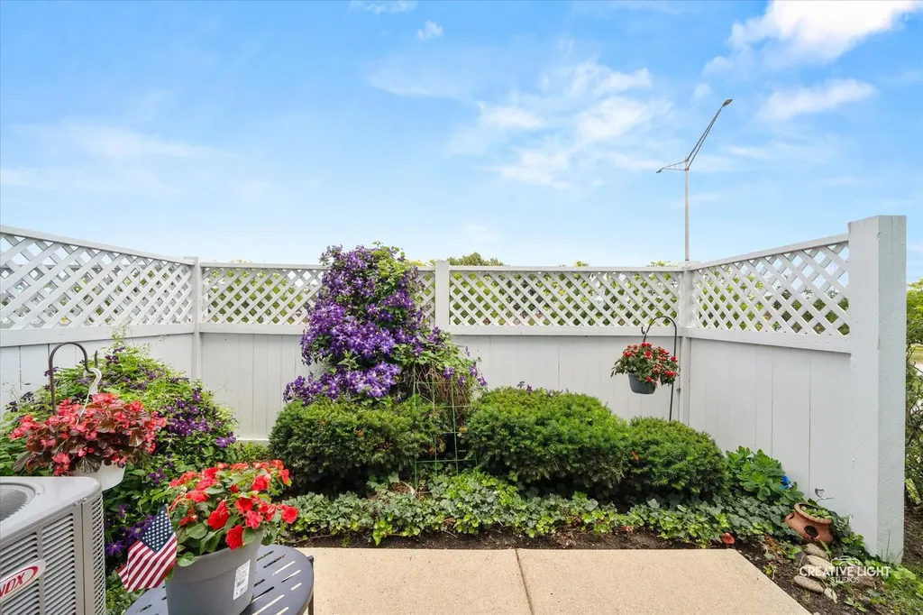 443 Yorktown Court Aurora IL 60504