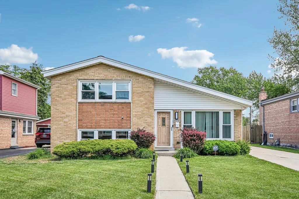 10209 Washington Avenue Oak Lawn IL 60453