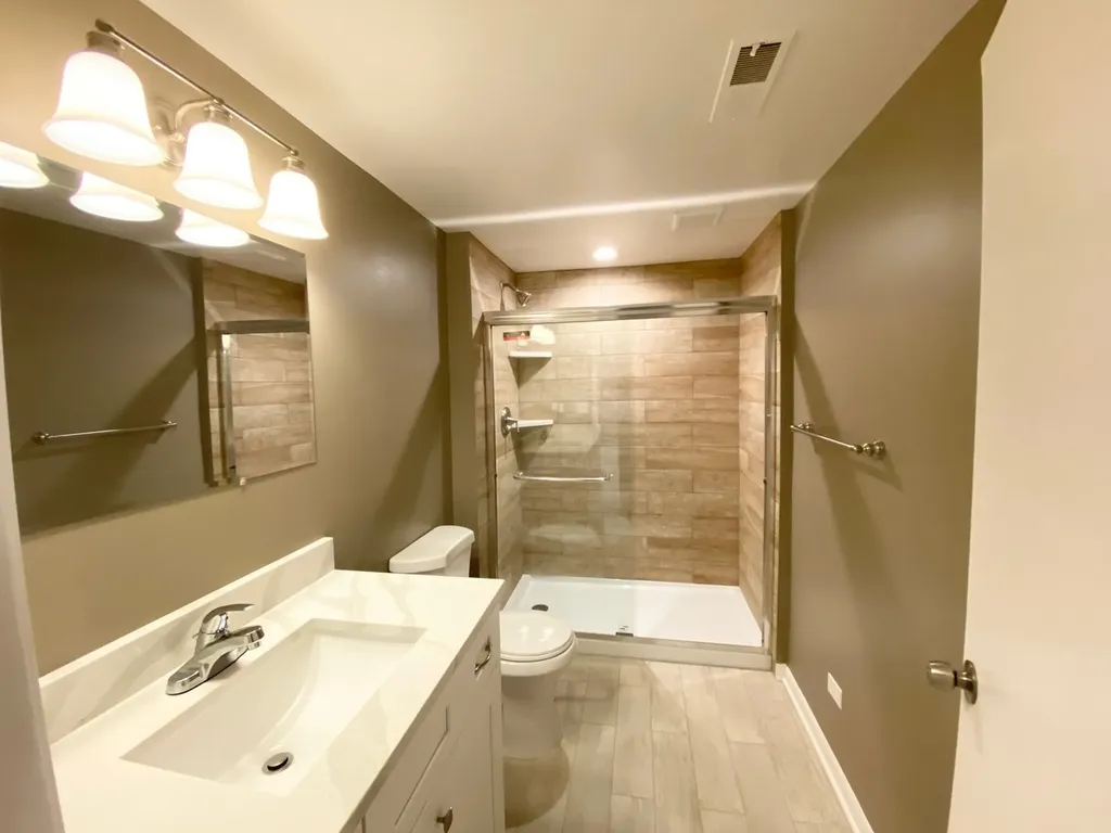 975 Dearborn Circle Carol Stream IL 60188