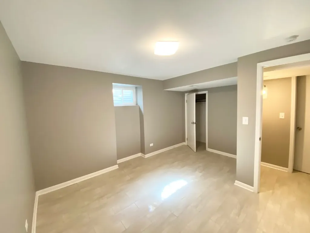 975 Dearborn Circle Carol Stream IL 60188