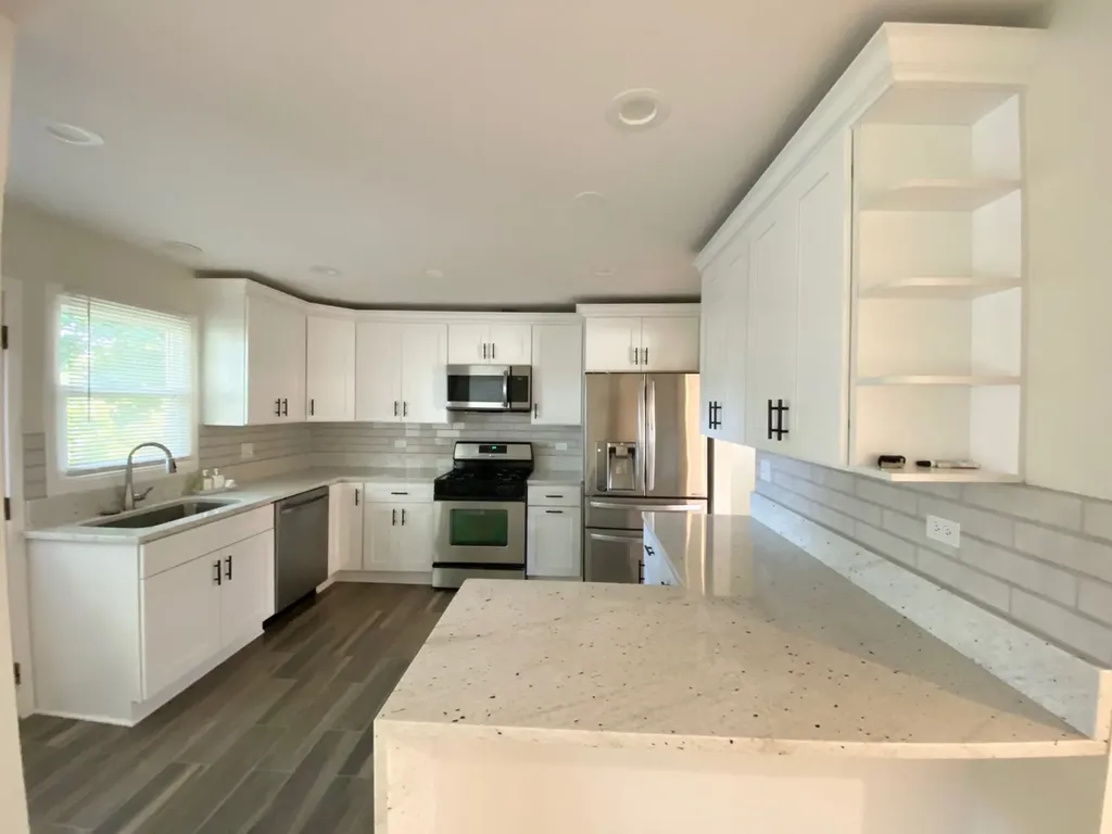 975 Dearborn Circle Carol Stream IL 60188