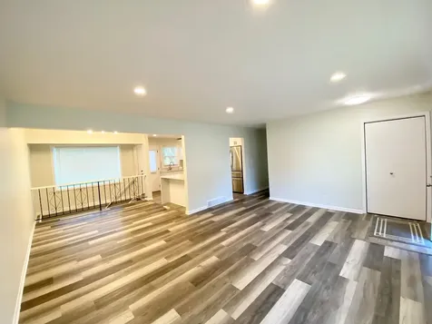 975 Dearborn Circle Carol Stream IL 60188