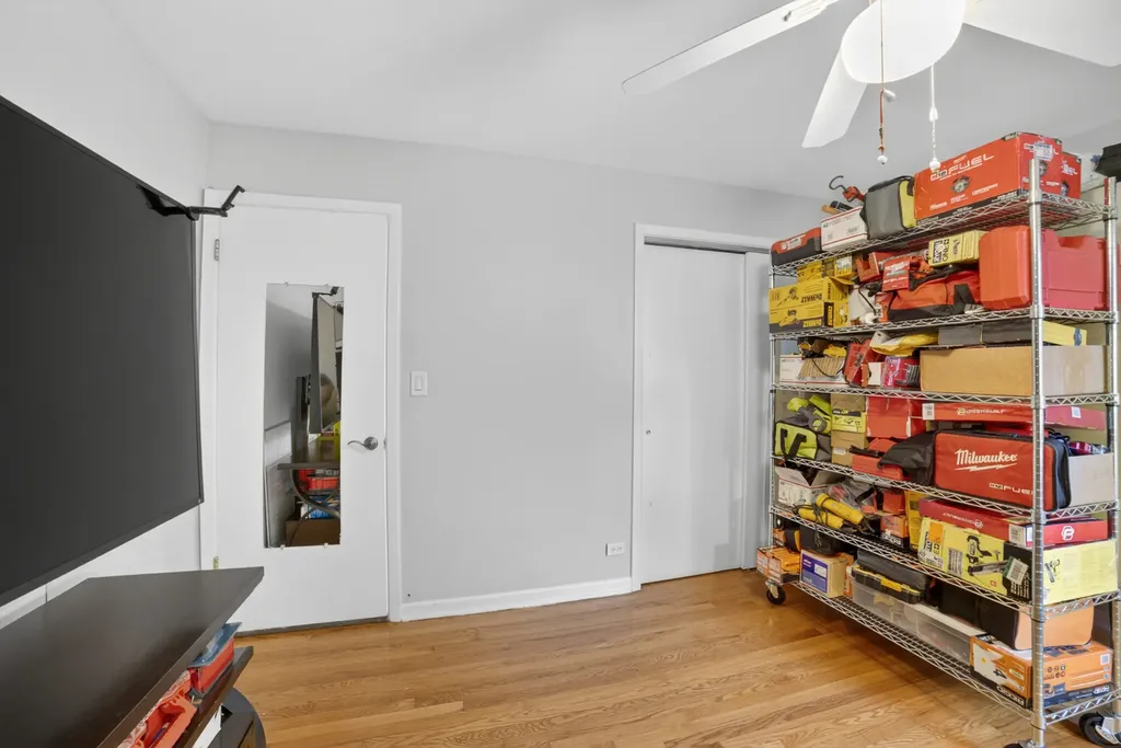 7410 North Oakley Avenue Chicago IL 60645