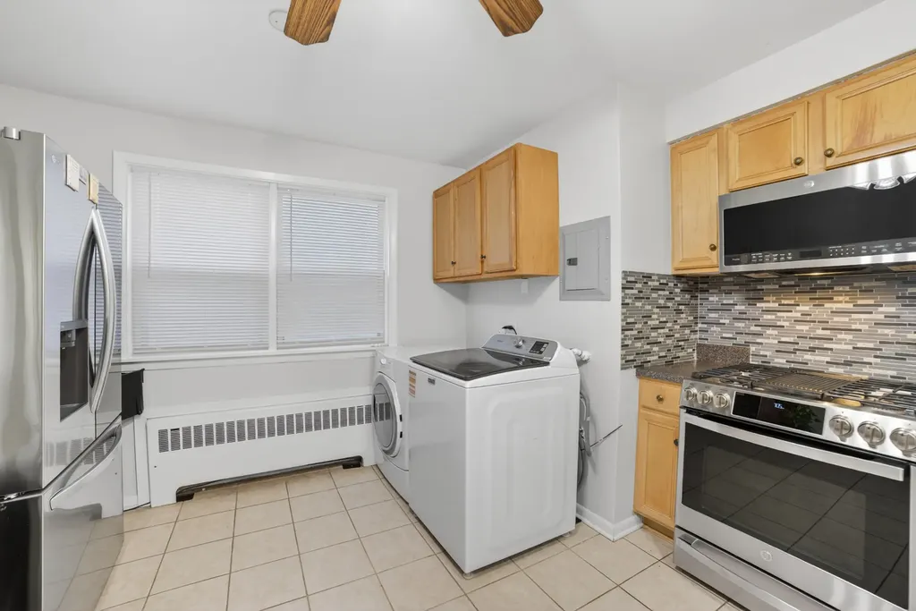 7410 North Oakley Avenue Chicago IL 60645