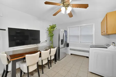 7410 North Oakley Avenue Chicago IL 60645